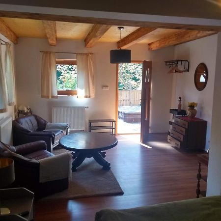 Stodola-Soukromy Apartman Pro Dva S Venkovni Virivkou Karlštejn Extérieur photo