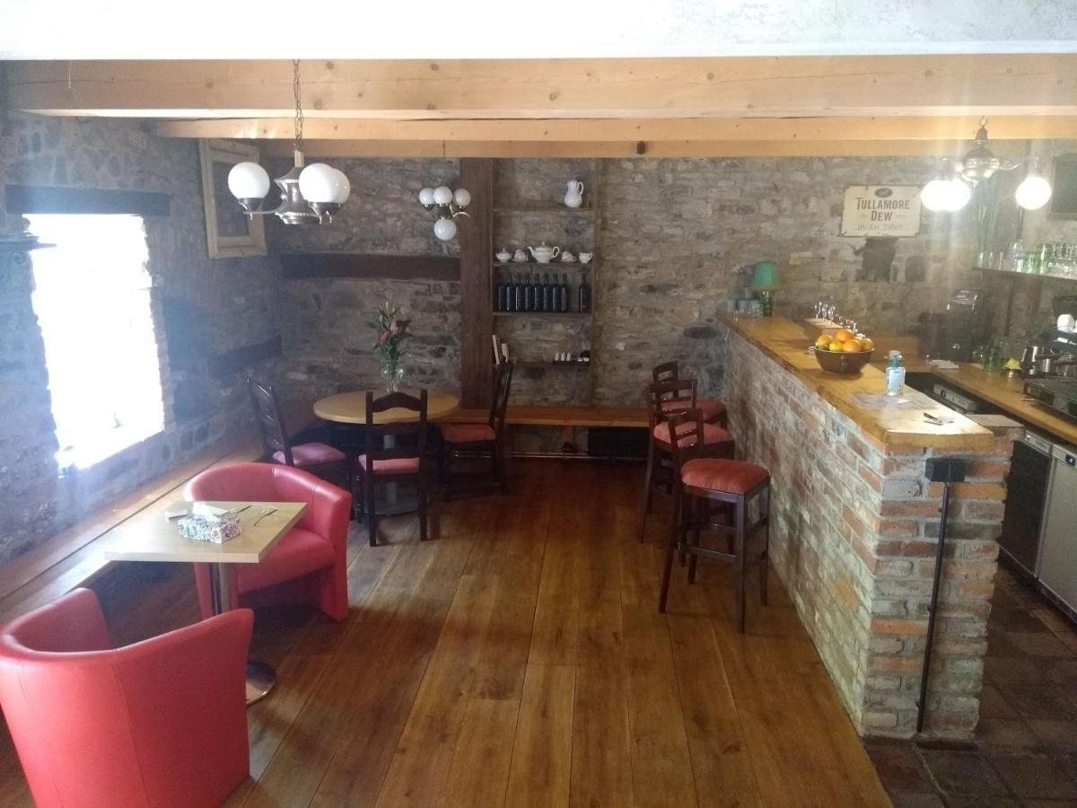 Stodola-Soukromy Apartman Pro Dva S Venkovni Virivkou Karlštejn Extérieur photo